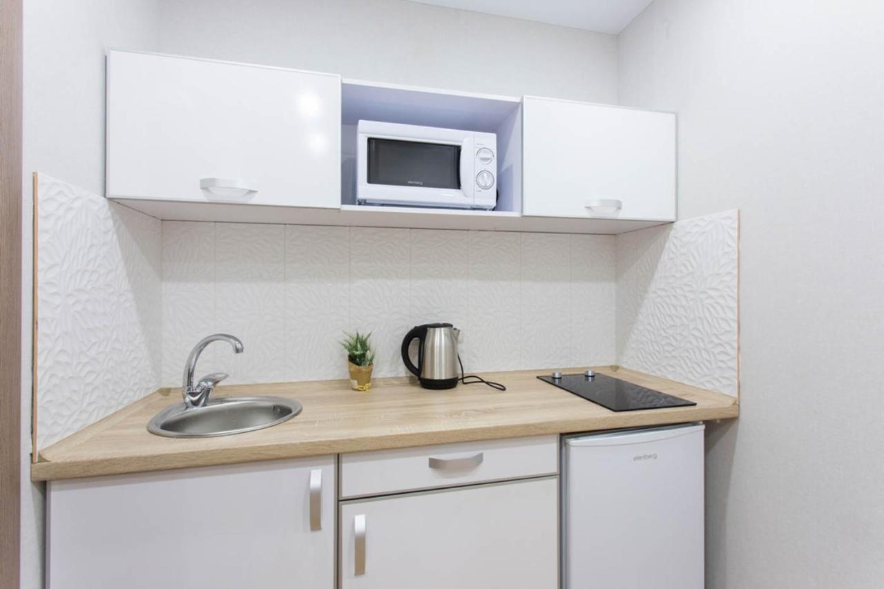 Apartment In The City Center - Gimnasiyna Naberezhna 24A-1 Charkiv Esterno foto