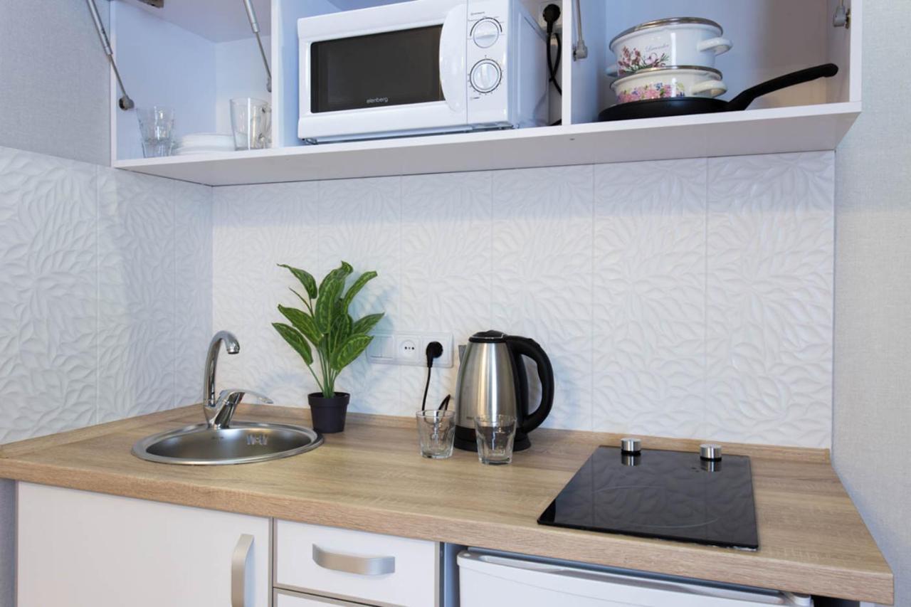 Apartment In The City Center - Gimnasiyna Naberezhna 24A-1 Charkiv Esterno foto