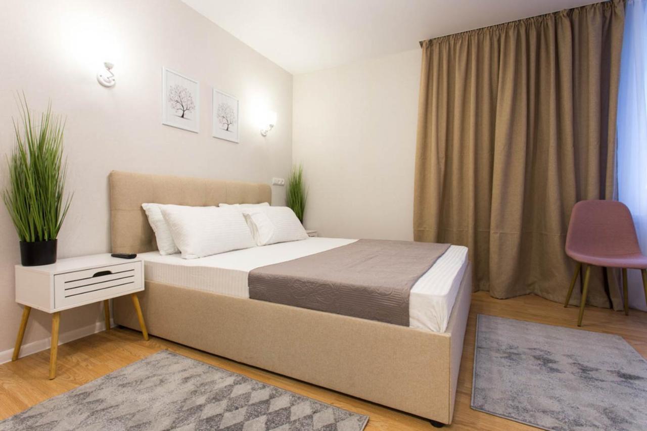 Apartment In The City Center - Gimnasiyna Naberezhna 24A-1 Charkiv Esterno foto